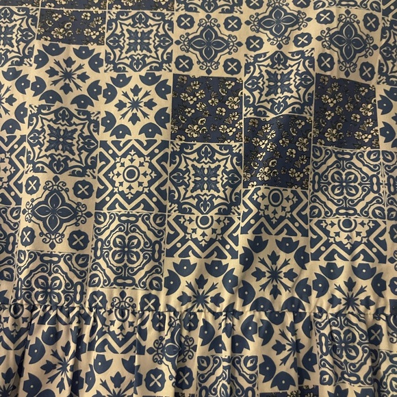 NWT Burdette Dress in Blue and White - Picture 4 of 9